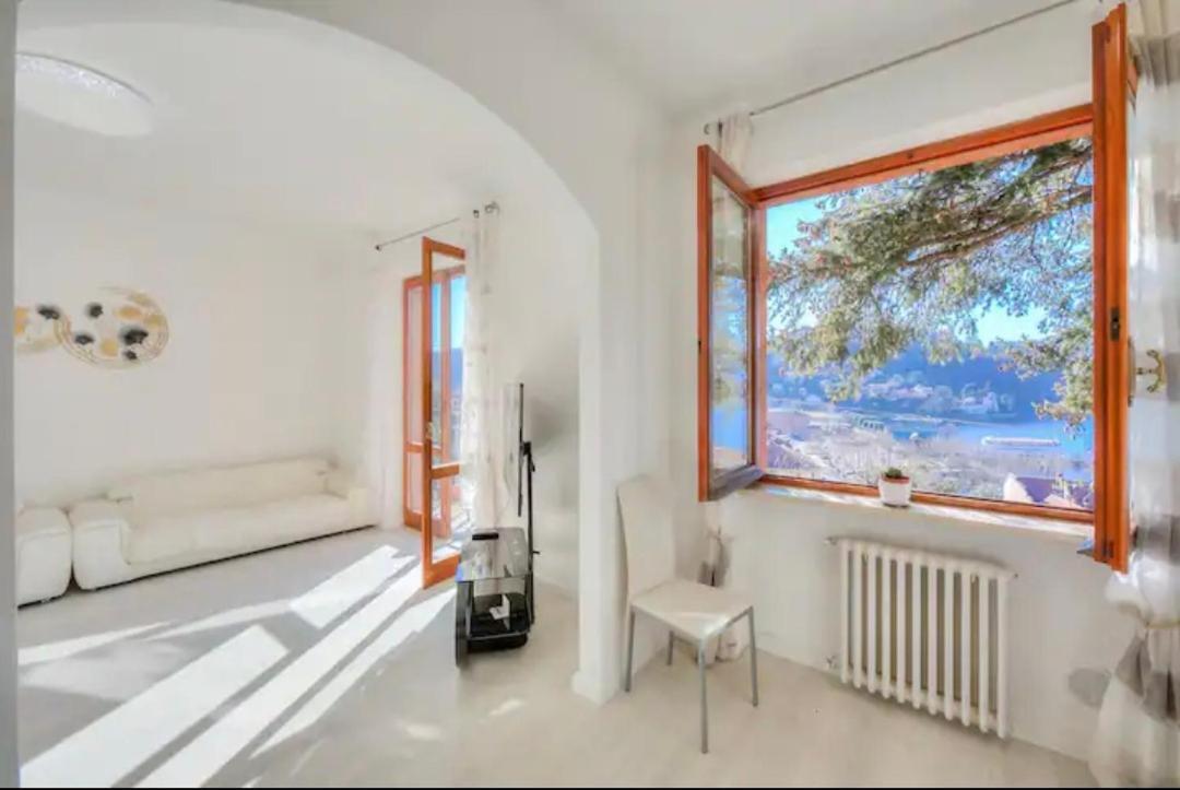 Apartment With View Lake Maggiore/Laveno Mombello 外观 照片