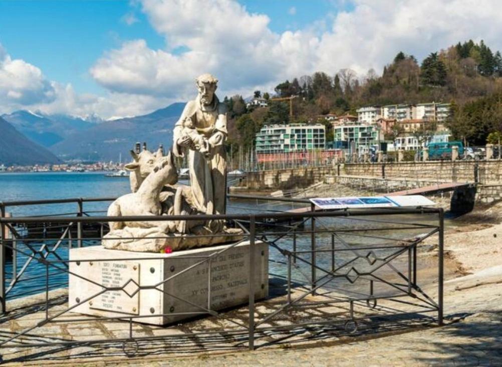 Apartment With View Lake Maggiore/Laveno Mombello 外观 照片